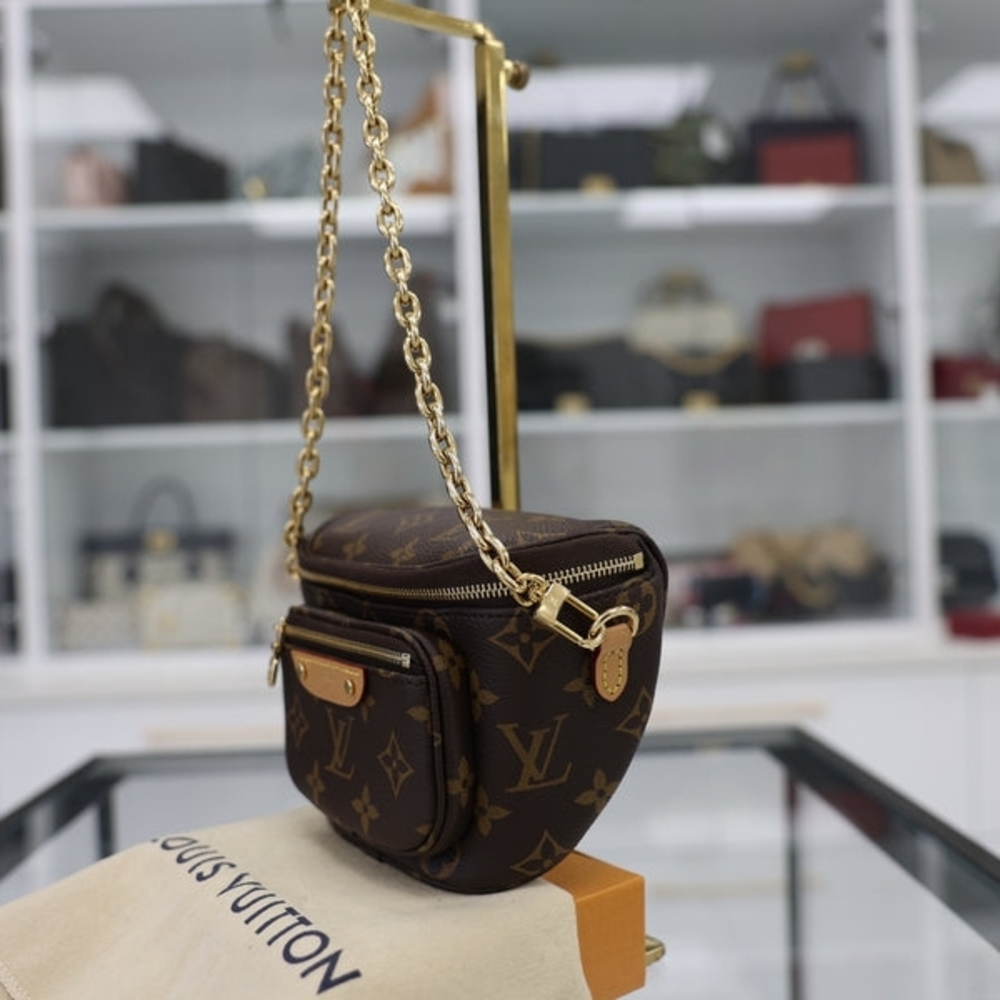 SOLD/TRADED‼️Louis Vuitton Monogram Crossbody with Gold Chain - Picture 3 of 6